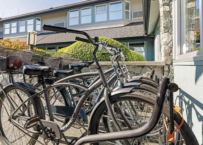 Best Western Plus Emerald Isle Hotel